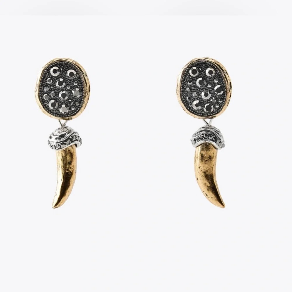 🔥🔥Zara Horn sparkly horn earrings